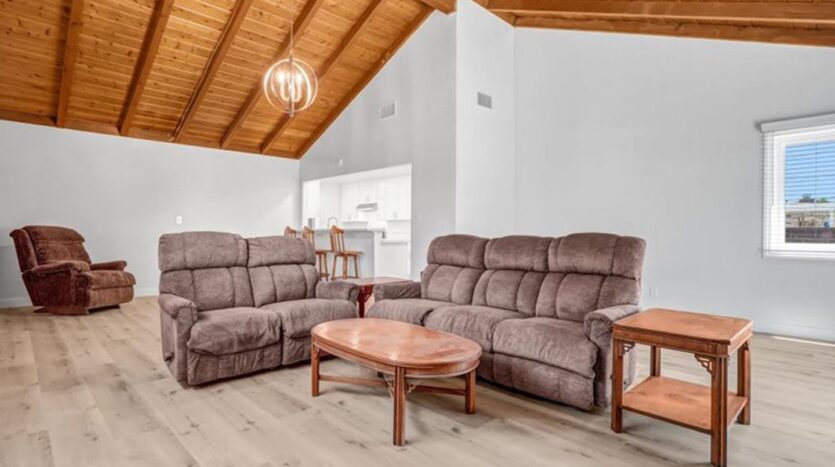 4847 Ocana Ave - Lakewood - California - 2 bed, 1 bath rental property