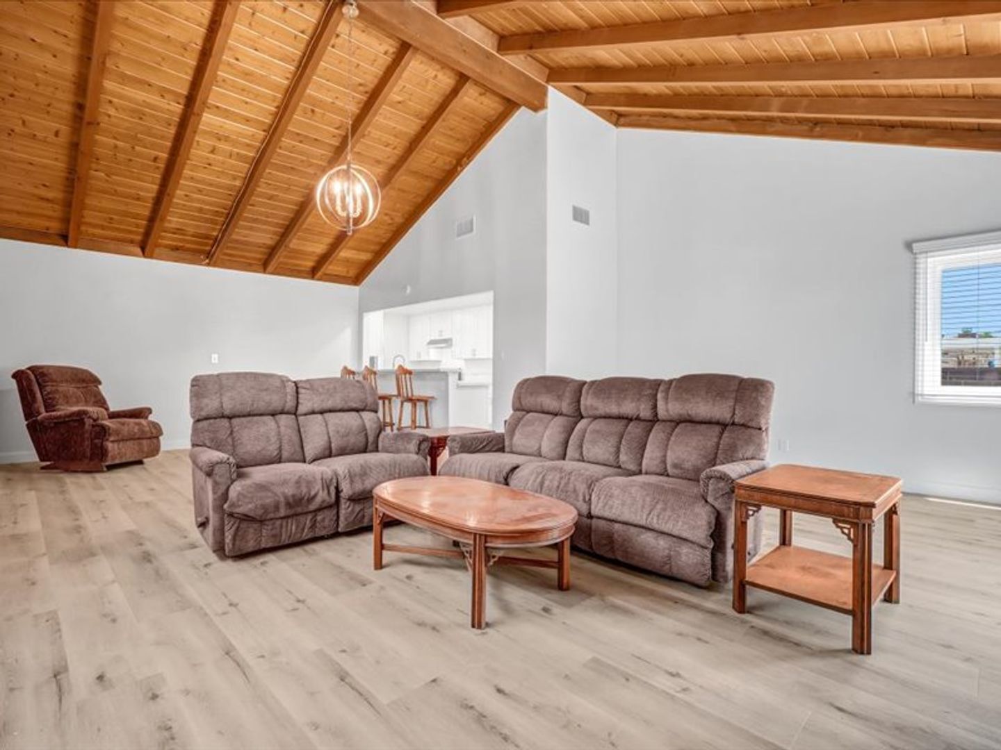 4847 Ocana Ave - Lakewood - California - 2 bed, 1 bath rental property