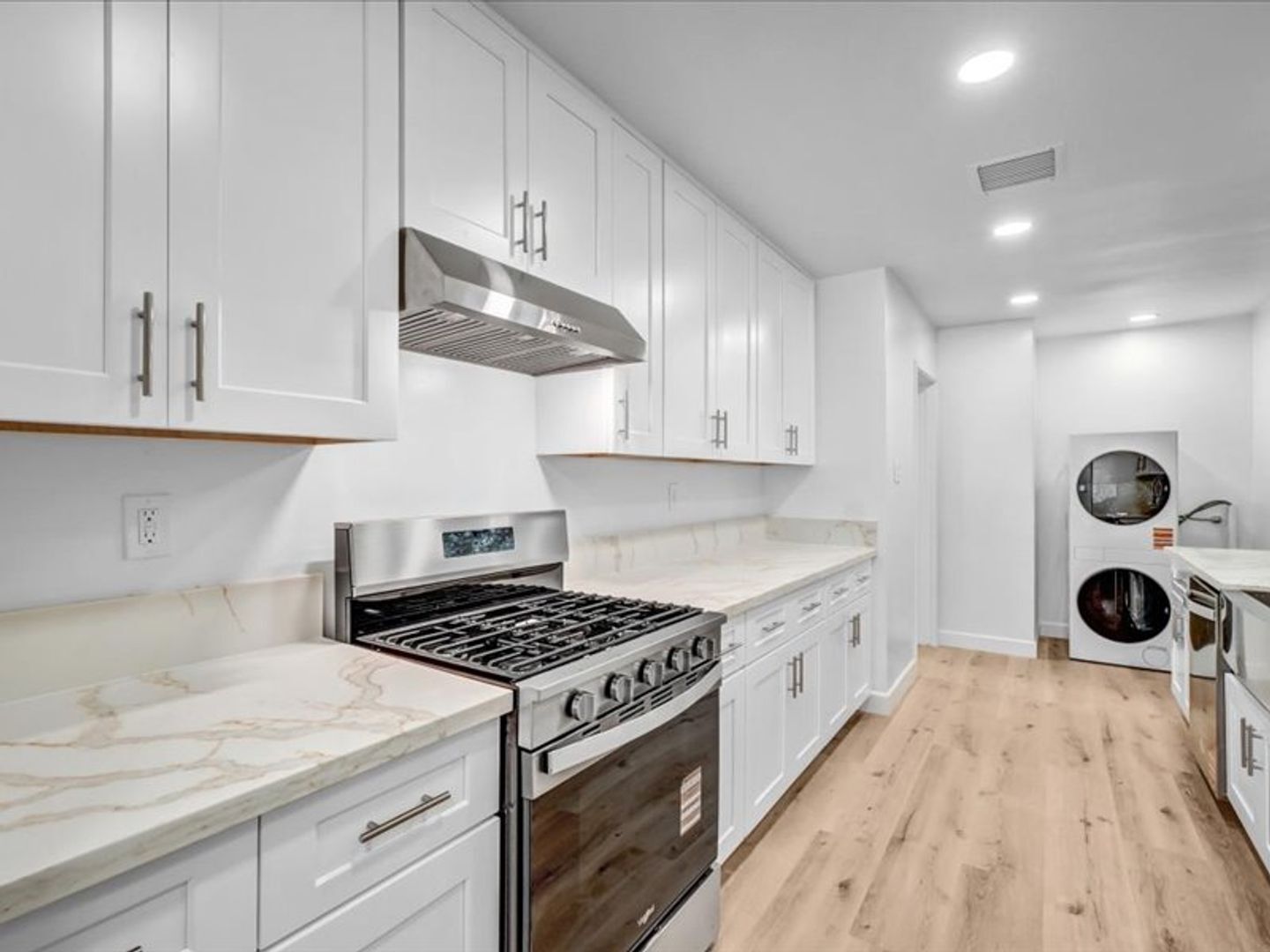 4847 Ocana Ave - Lakewood - California - 2 bed, 1 bath rental property