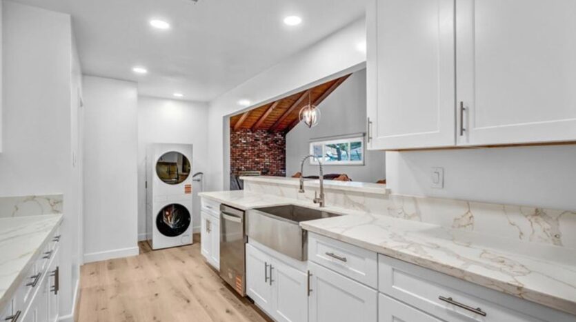 4847 Ocana Ave - Lakewood - California - 2 bed, 1 bath rental property