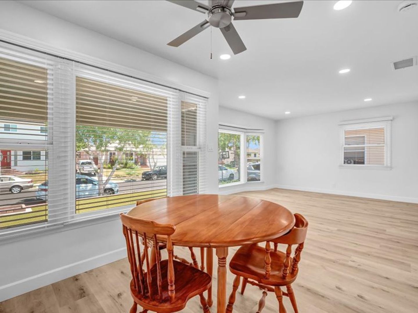 4847 Ocana Ave - Lakewood - California - 2 bed, 1 bath rental property