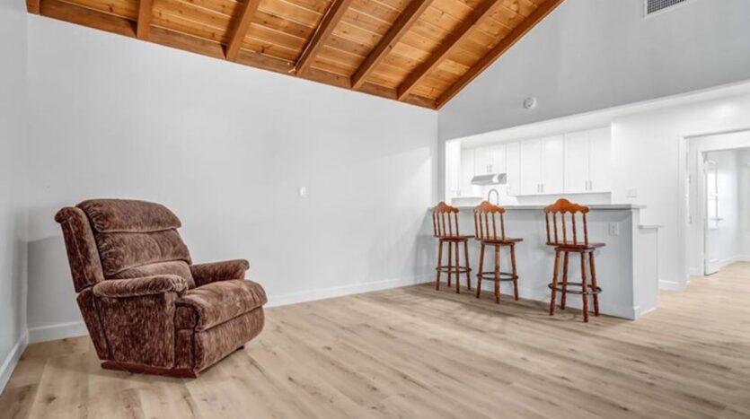 4847 Ocana Ave - Lakewood - California - 2 bed, 1 bath rental property
