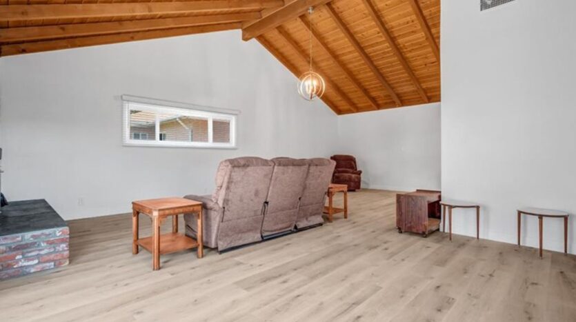 4847 Ocana Ave - Lakewood - California - 2 bed, 1 bath rental property