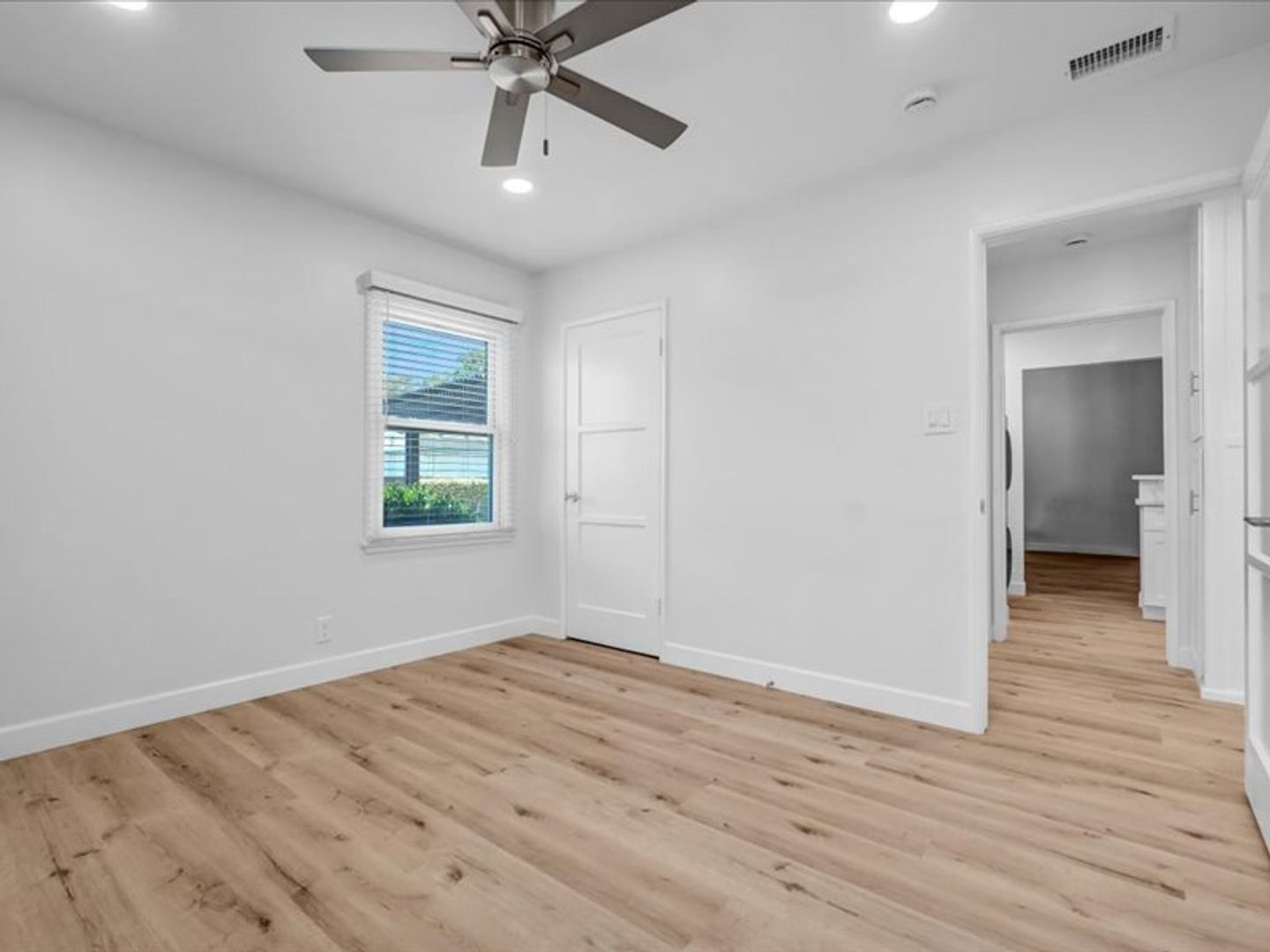 4847 Ocana Ave - Lakewood - California - 2 bed, 1 bath rental property