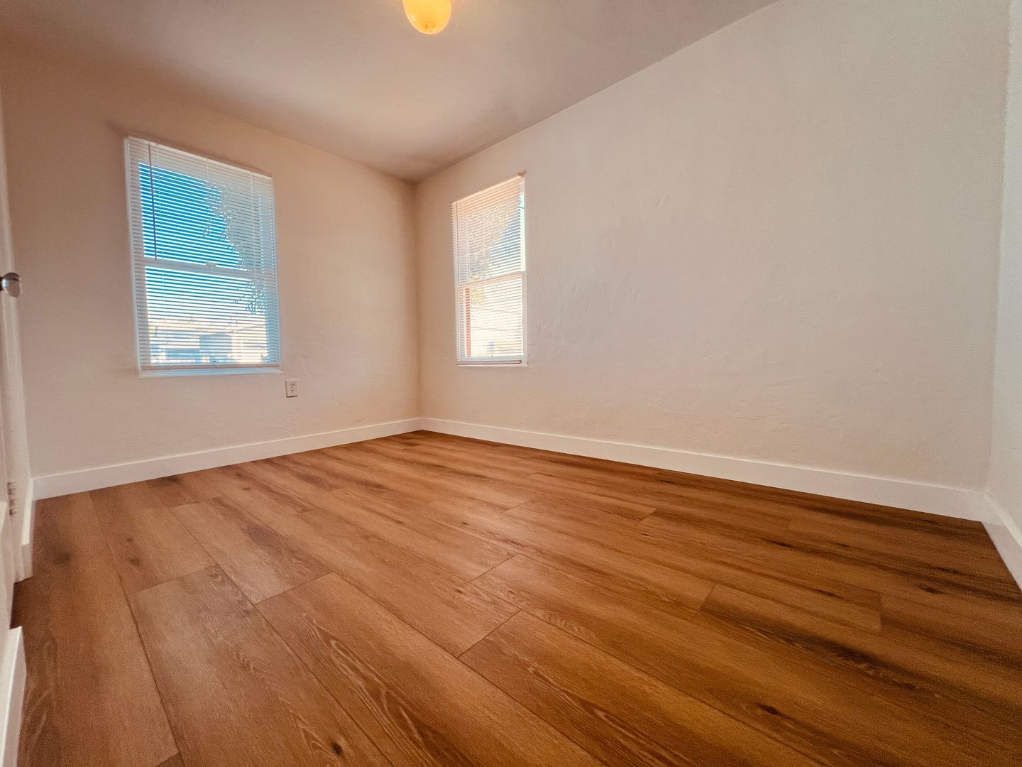 4995 Williams Ave - La Mesa - California - 2 bed, 1 bath rental property