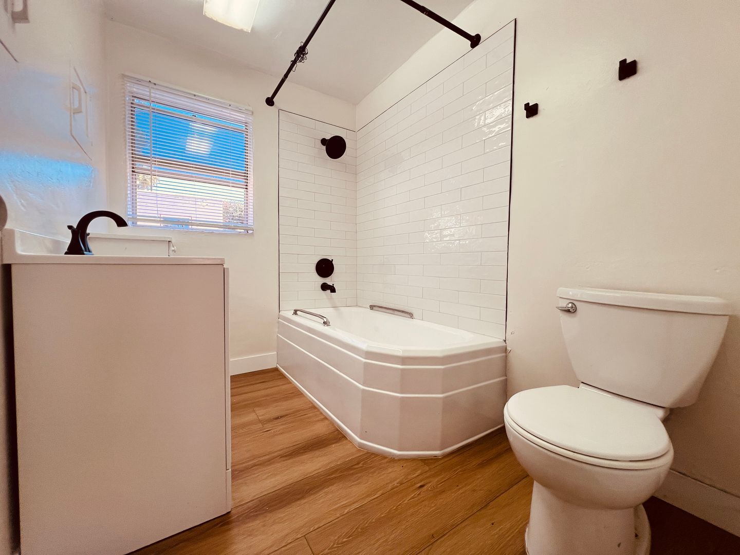 4995 Williams Ave - La Mesa - California - 2 bed, 1 bath rental property