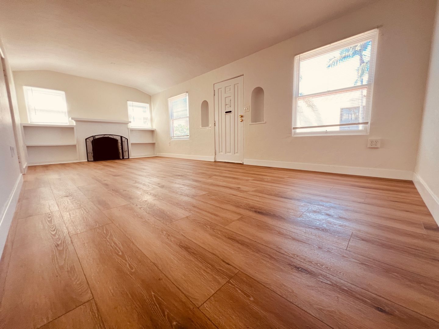 4995 Williams Ave - La Mesa - California - 2 bed, 1 bath rental property