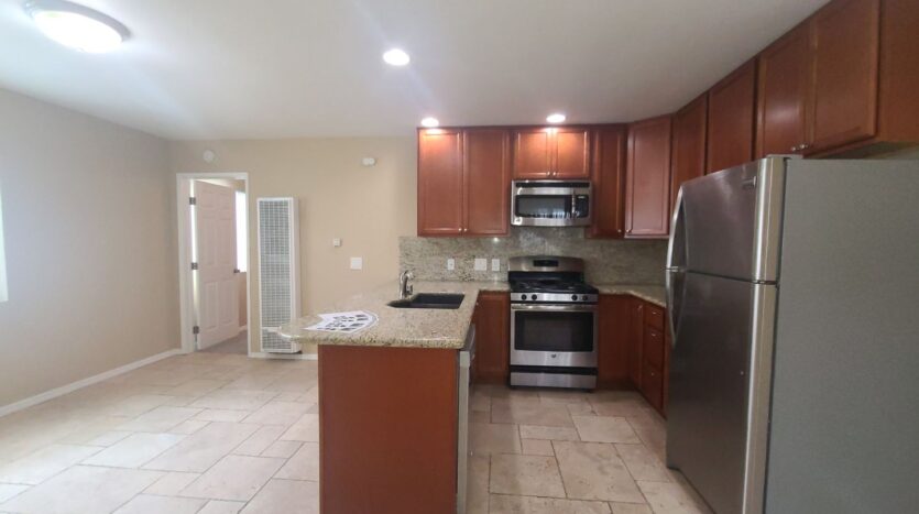 5065 W. Point Loma Blvd -D - San Diego - California - 1 bed, 1 bath rental property