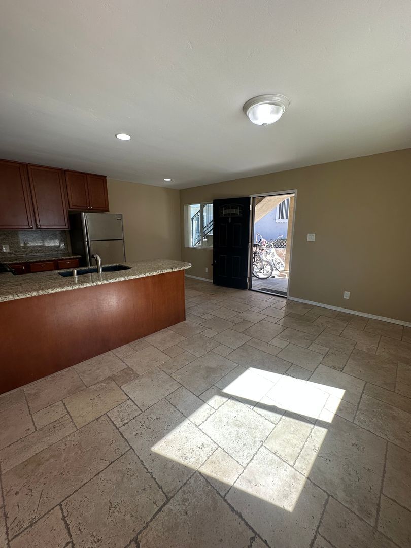 5065 W. Point Loma Blvd -D - San Diego - California - 1 bed, 1 bath rental property