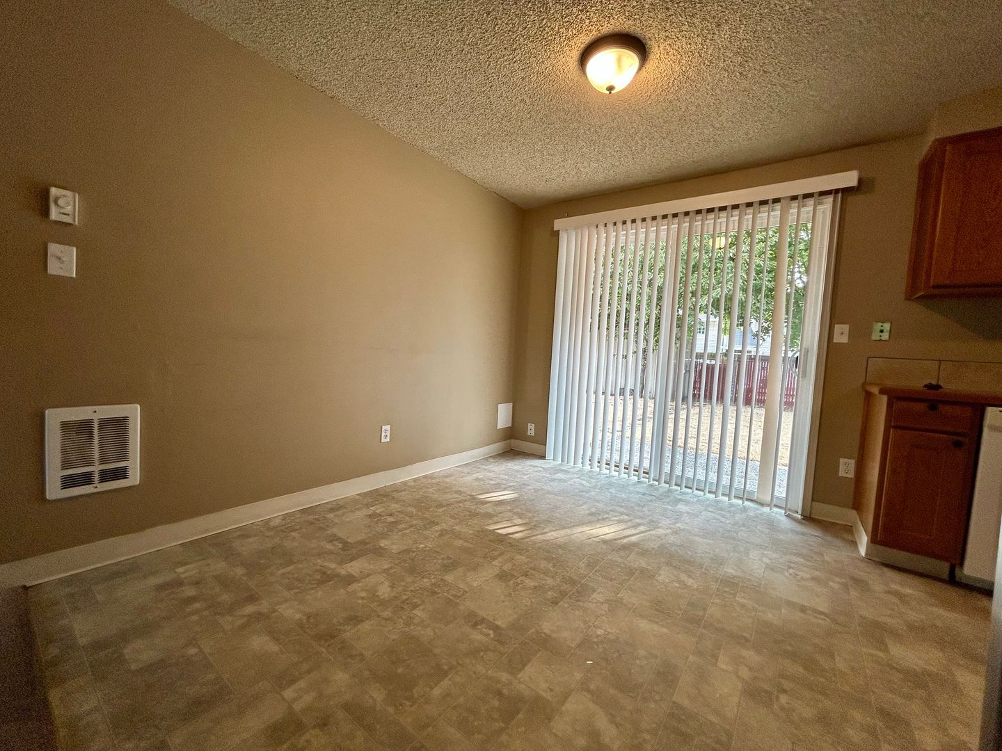 509-511 SE 110th Ave - Vancouver - Washington - 2 bed, 1 bath rental property
