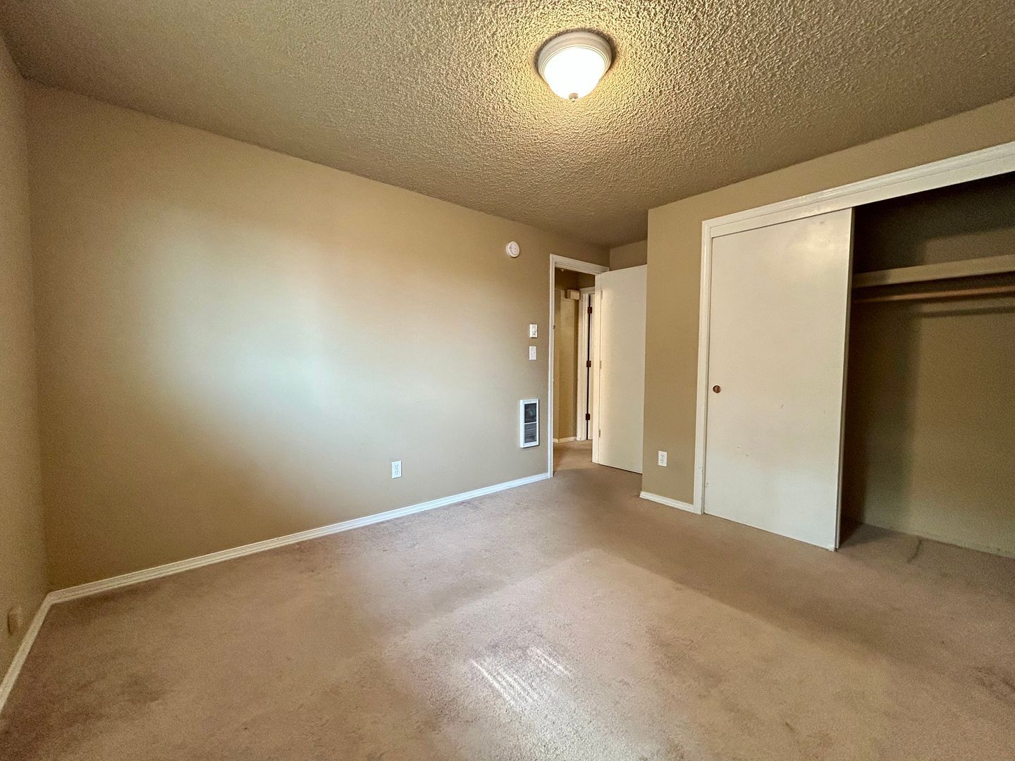 509-511 SE 110th Ave - Vancouver - Washington - 2 bed, 1 bath rental property
