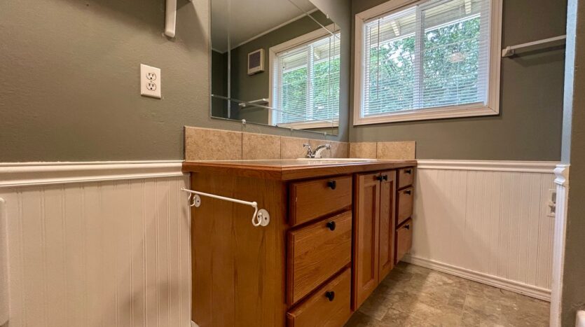 509-511 SE 110th Ave - Vancouver - Washington - 2 bed, 1 bath rental property
