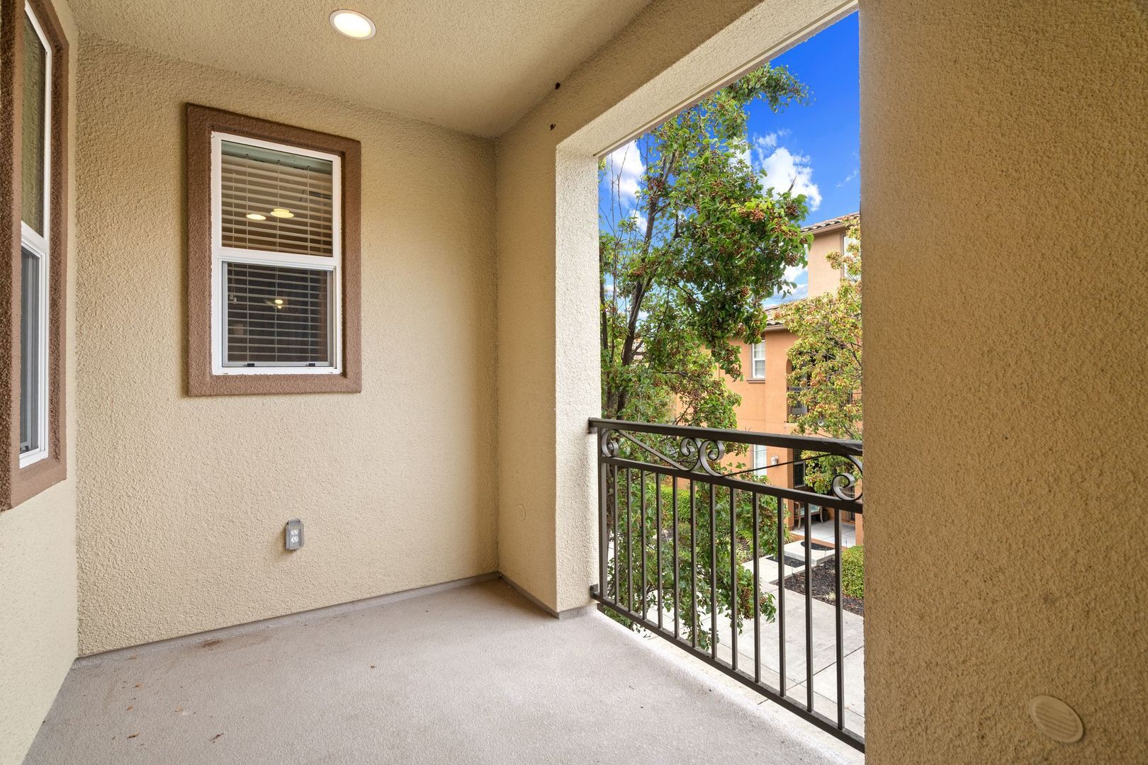 5300 Fioli Loop - San Ramon - California - 3 bed, 3 bath rental property