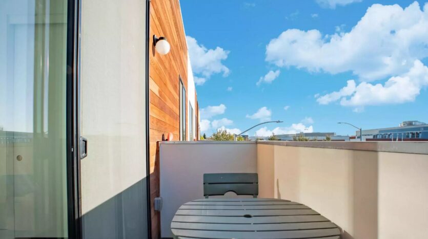 5304 San Pablo Ave APT B - Oakland - California - 2 bed, 2.5 bath rental property