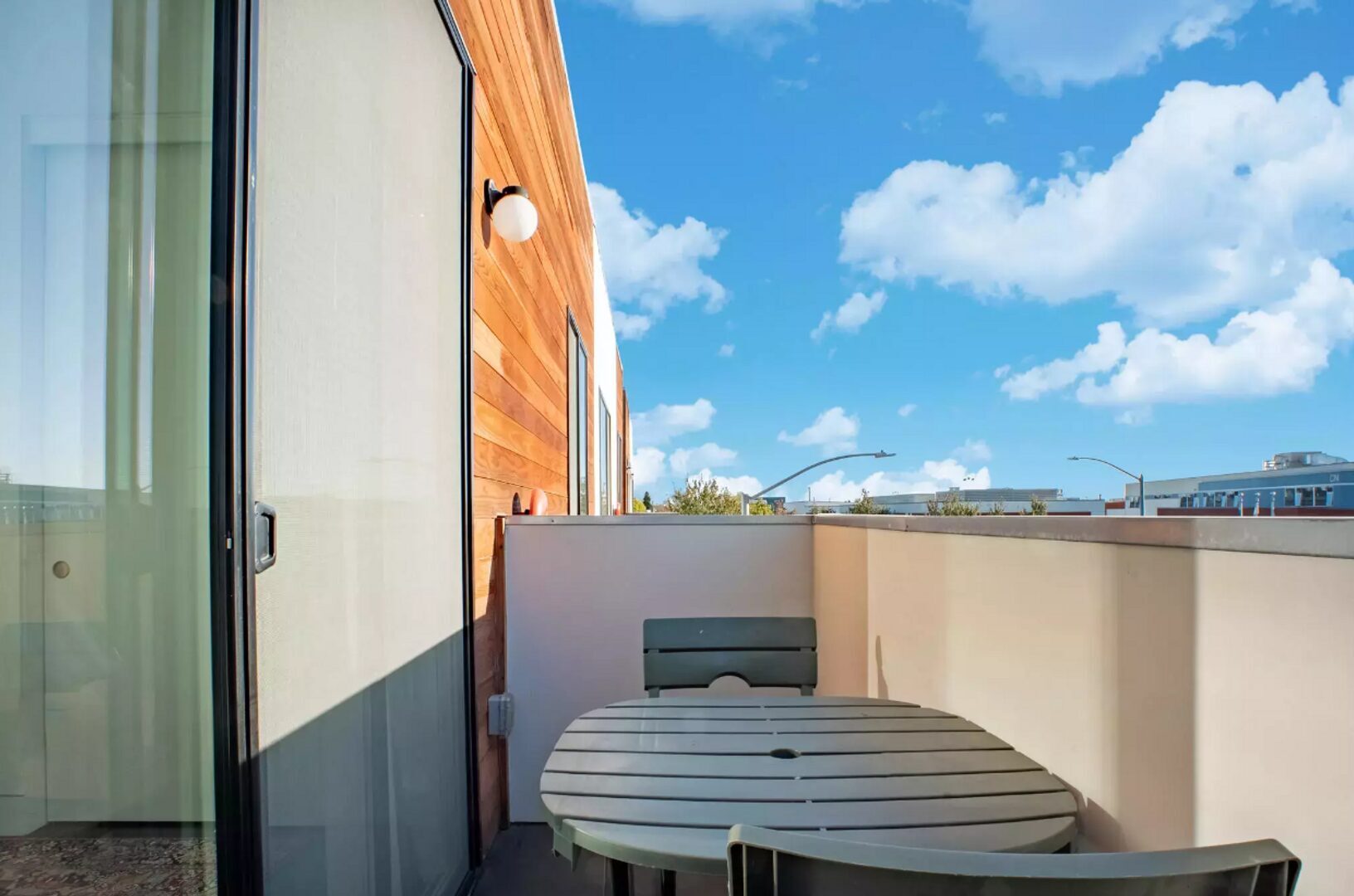 5304 San Pablo Ave APT B - Oakland - California - 2 bed, 2.5 bath rental property