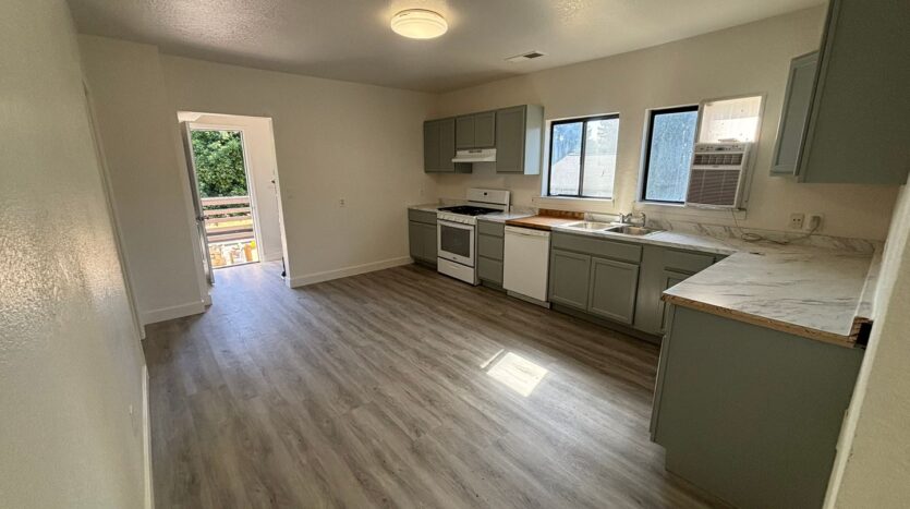 535 N Harbor Blvd  - West Sacramento - California - 3 bed, 1 bath rental property