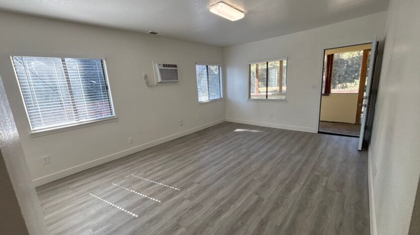 535 N Harbor Blvd  - West Sacramento - California - 3 bed, 1 bath rental property