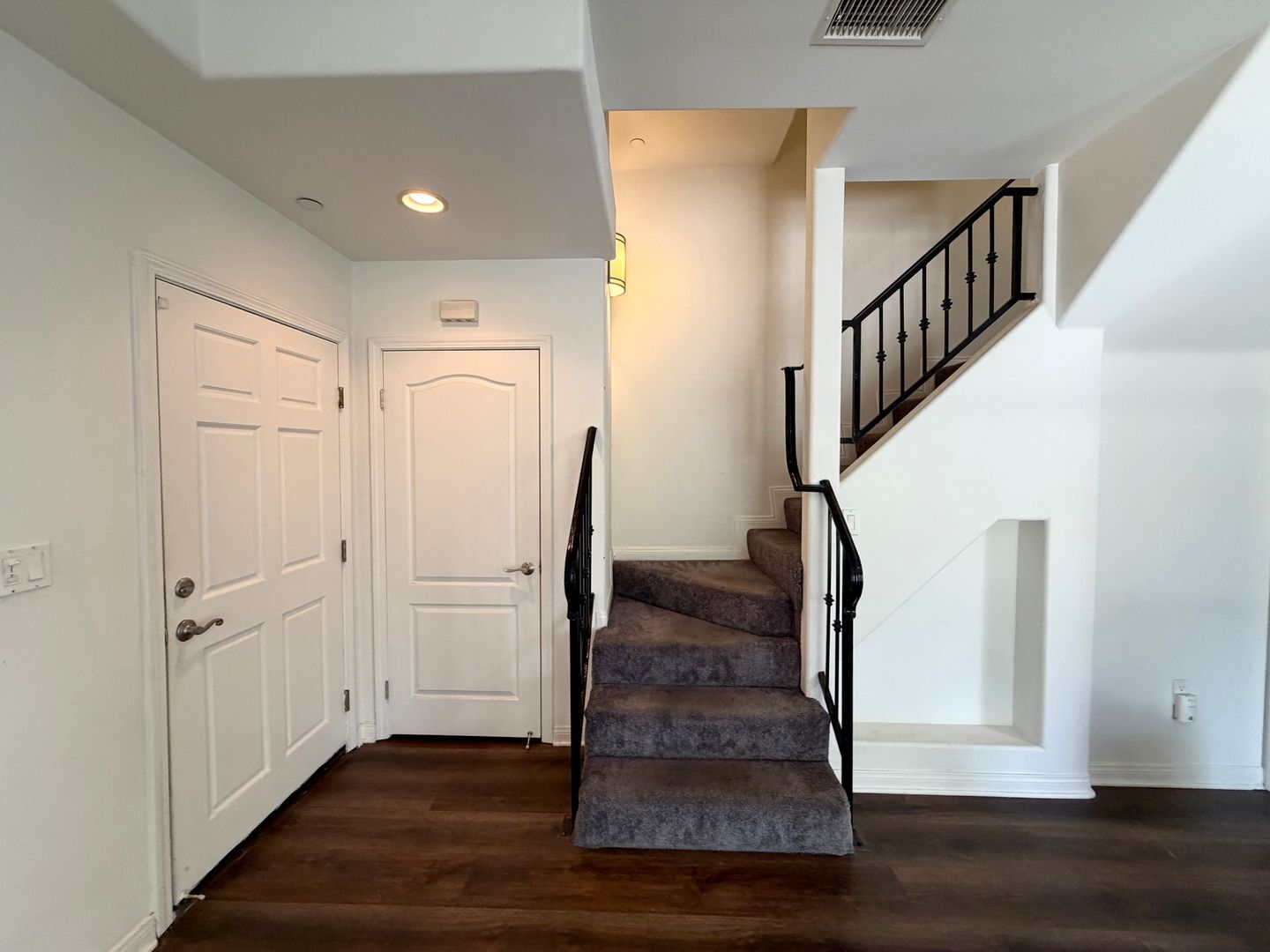 5625 Farmdale, #1 - Los Angeles - California - 3 bed, 2.5 bath rental property
