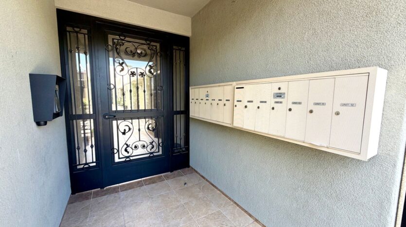 5625 Farmdale, #1 - Los Angeles - California - 3 bed, 2.5 bath rental property