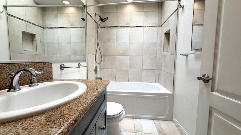 5625 Farmdale, #1 - Los Angeles - California - 3 bed, 2.5 bath rental property