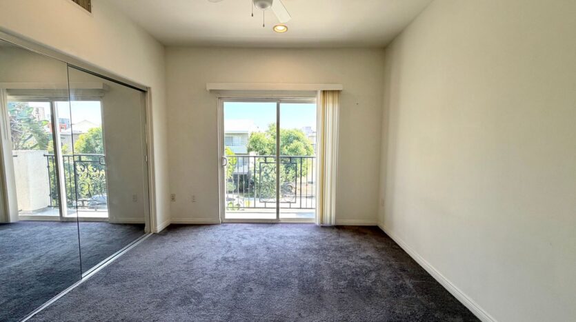 5625 Farmdale, #1 - Los Angeles - California - 3 bed, 2.5 bath rental property