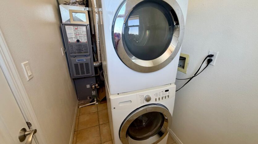 5625 Farmdale, #1 - Los Angeles - California - 3 bed, 2.5 bath rental property