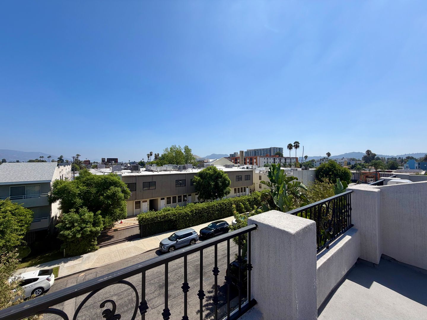 5625 Farmdale, #1 - Los Angeles - California - 3 bed, 2.5 bath rental property