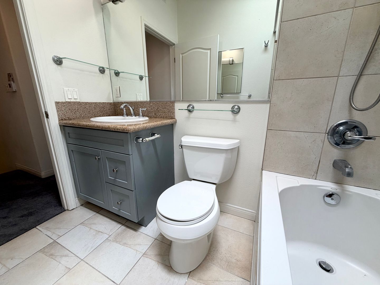 5625 Farmdale, #1 - Los Angeles - California - 3 bed, 2.5 bath rental property