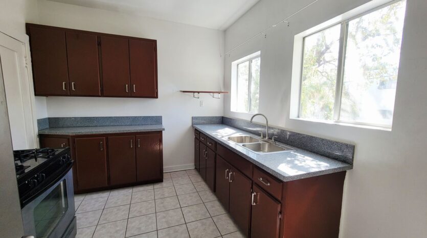 5671-5677 La Mirada Ave. - Los Angeles - California - 1 bed, 1 bath rental property