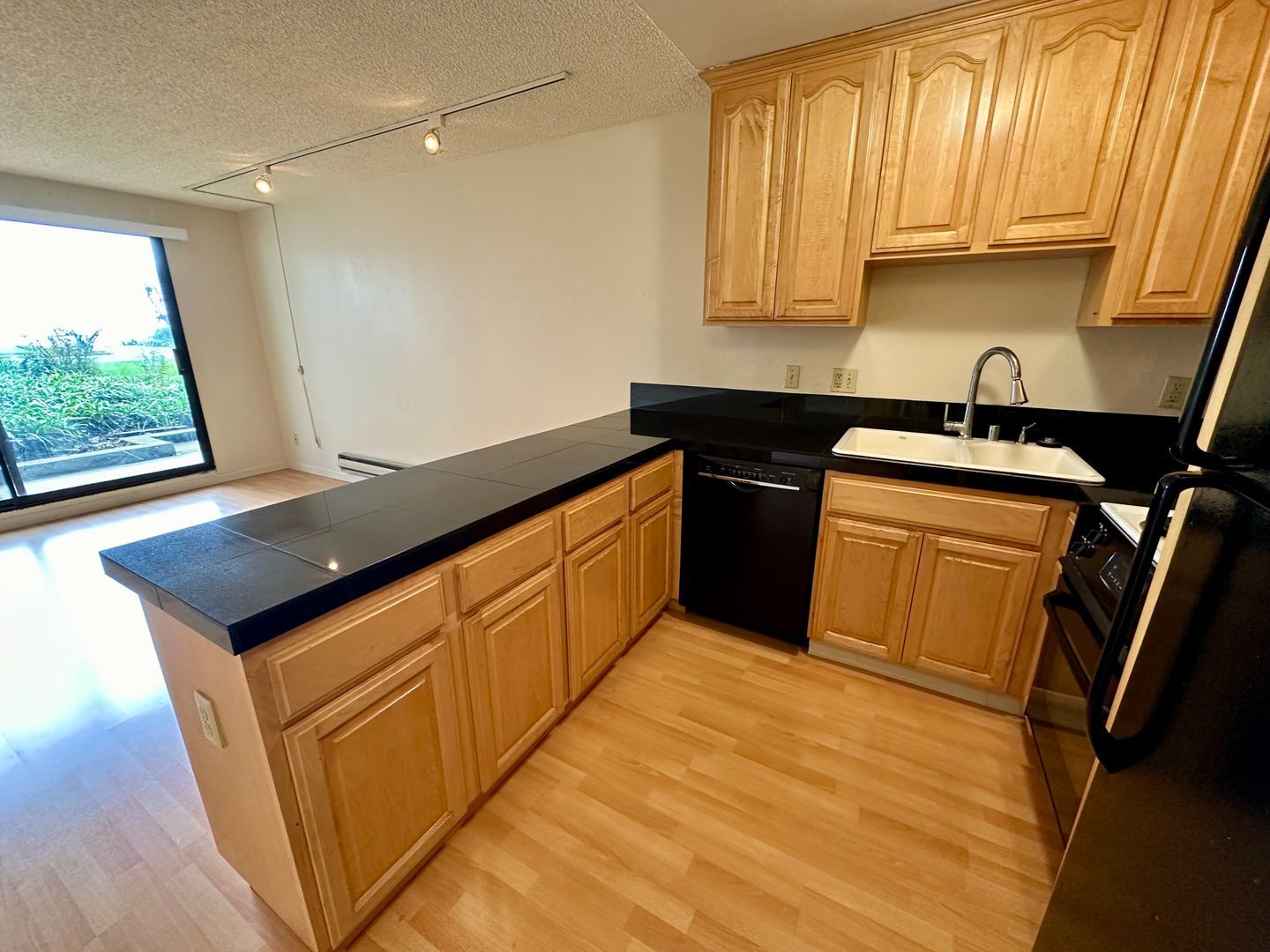 6 Commodore Drive #226 - Emeryville - California - 1 bed, 1 bath rental property