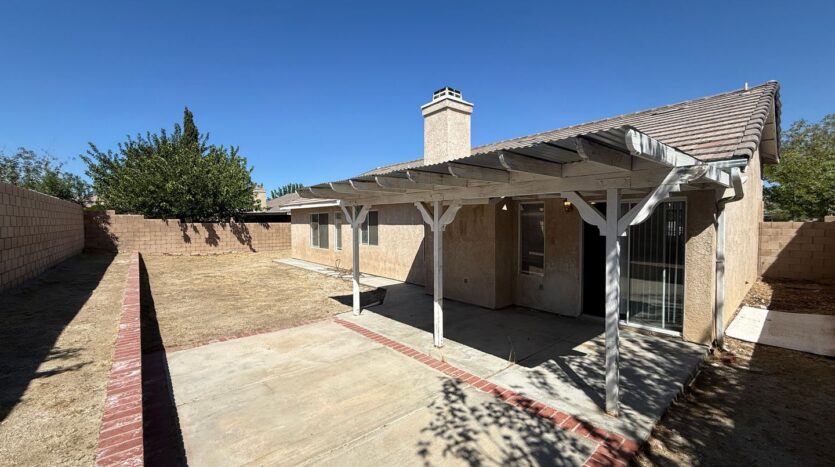 6124 Malaga Ct. - Palmdale - California - 4 bed, 2 bath rental property