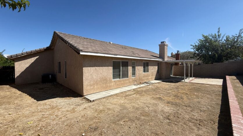 6124 Malaga Ct. - Palmdale - California - 4 bed, 2 bath rental property