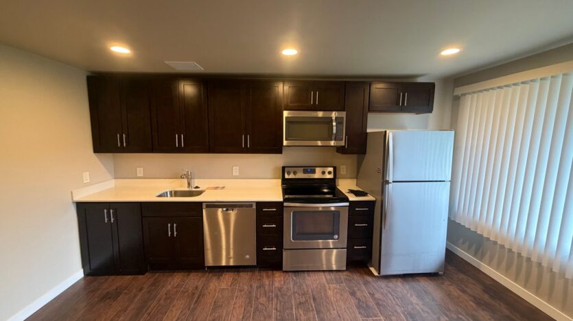 6807-6809 Lakewood Drive W - University Place - Washington - 1 bed, 1 bath rental property
