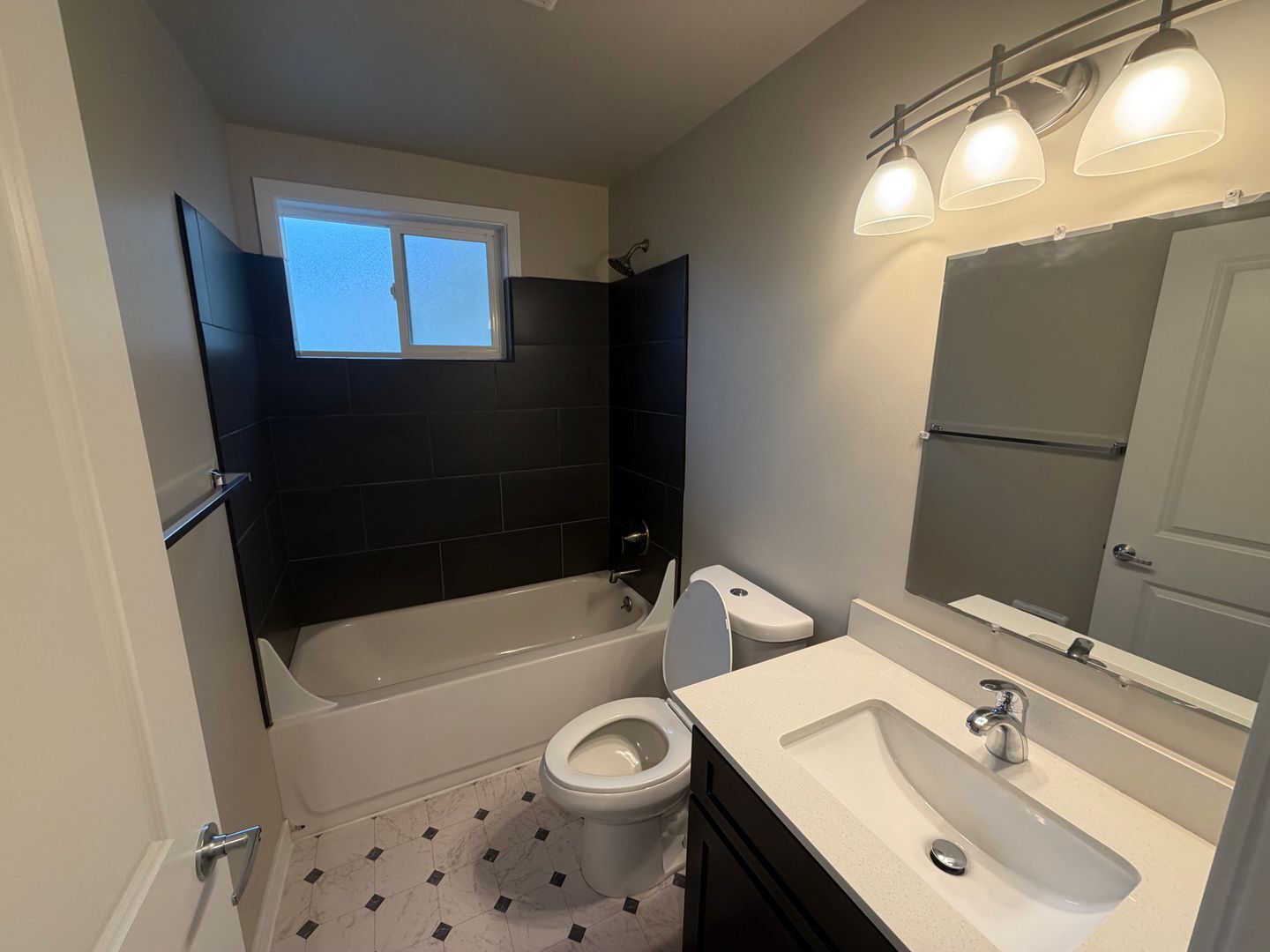 6807-6809 Lakewood Drive W - University Place - Washington - 1 bed, 1 bath rental property