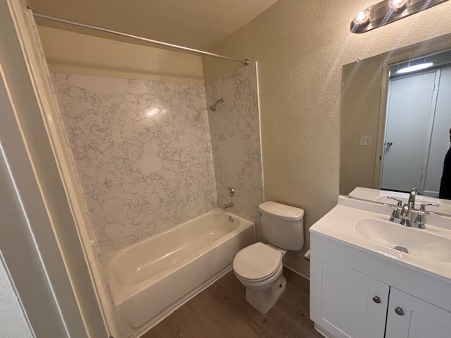 6812 -6814 Barbara Lee Cir - Sacramento - California - 2 bed, 1 bath rental property