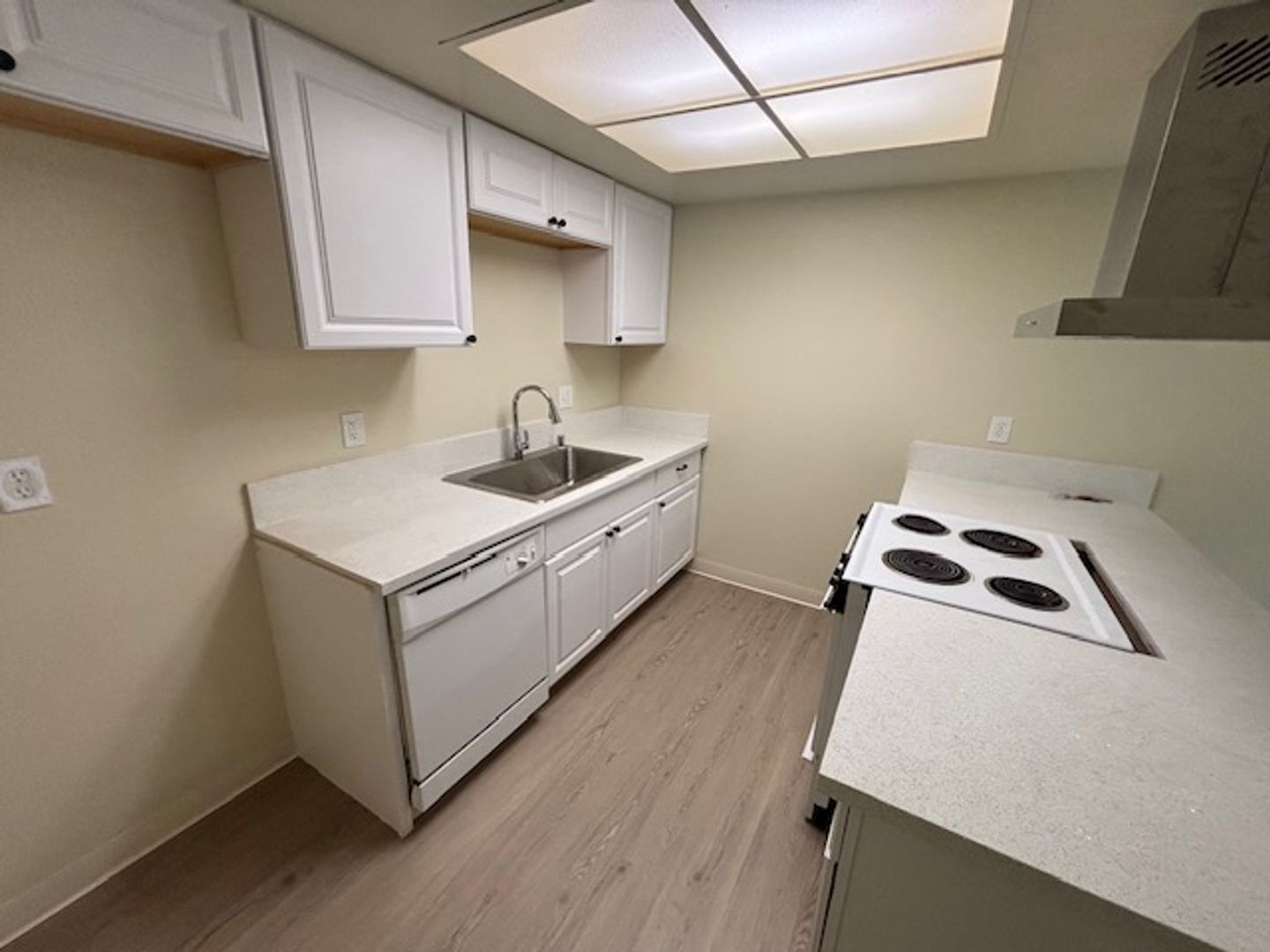 6812 -6814 Barbara Lee Cir - Sacramento - California - 2 bed, 1 bath rental property
