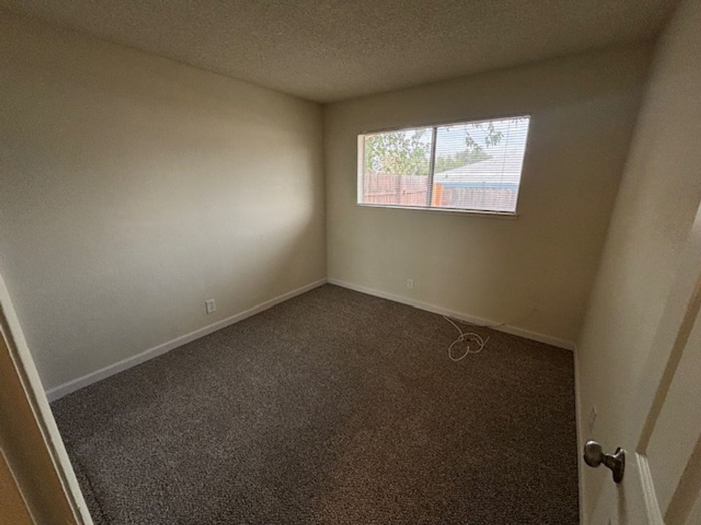 6812 -6814 Barbara Lee Cir - Sacramento - California - 2 bed, 1 bath rental property