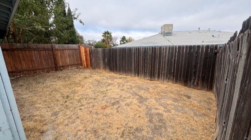 6812 -6814 Barbara Lee Cir - Sacramento - California - 2 bed, 1 bath rental property
