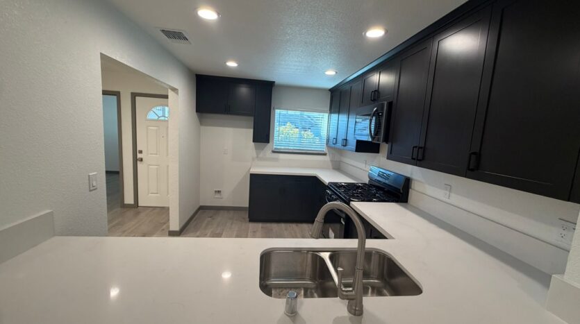 7330 Stratford Place  Unit 706 - Sacramento - California - 3 bed, 2 bath rental property
