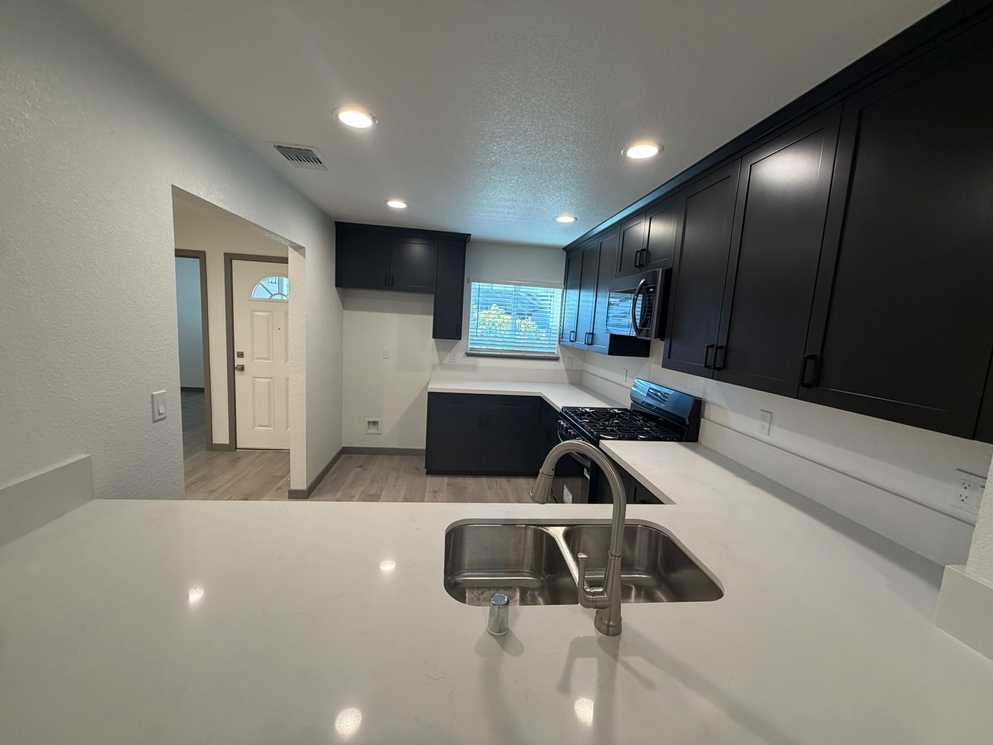 7330 Stratford Place  Unit 706 - Sacramento - California - 3 bed, 2 bath rental property