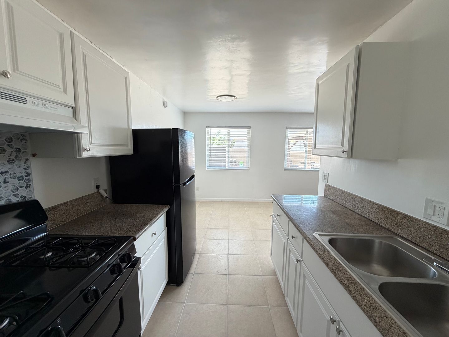757 Grand Ave - Spring Valley - California - 2 bed, 1 bath rental property