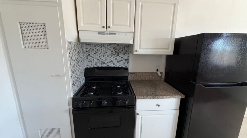 757 Grand Ave - Spring Valley - California - 2 bed, 1 bath rental property