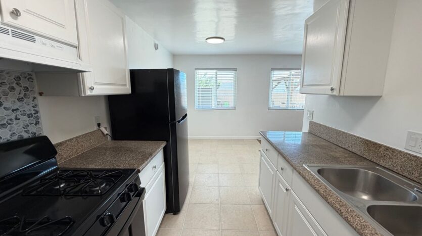 757 Grand Ave - Spring Valley - California - 2 bed, 1 bath rental property