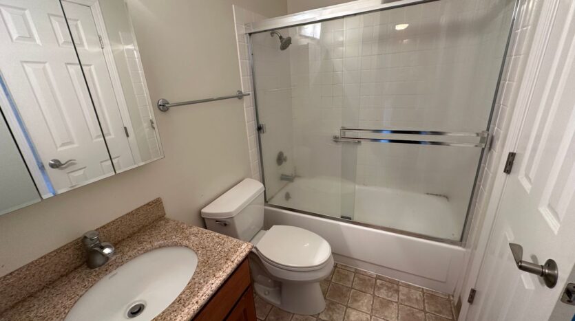 8 Admiral Drive #341 - Emeryville - California - 1 bath rental property