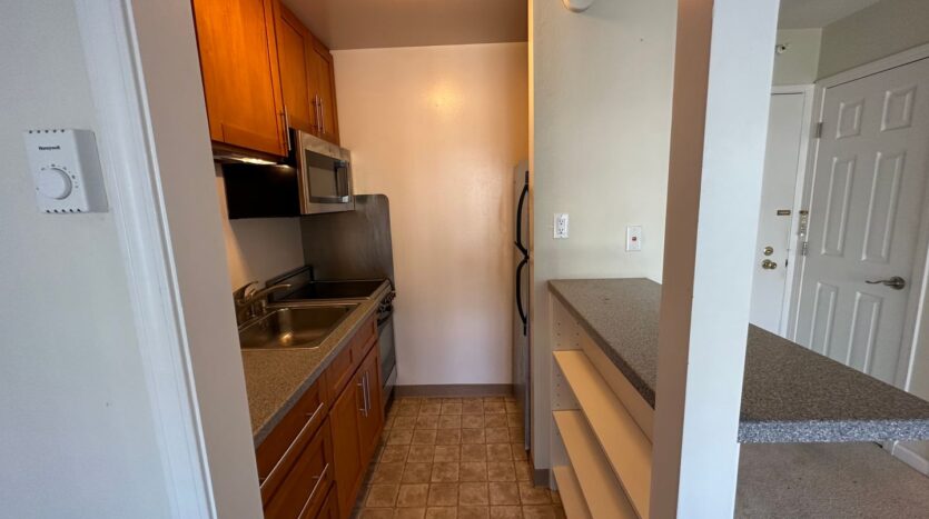 8 Admiral Drive #341 - Emeryville - California - 1 bath rental property