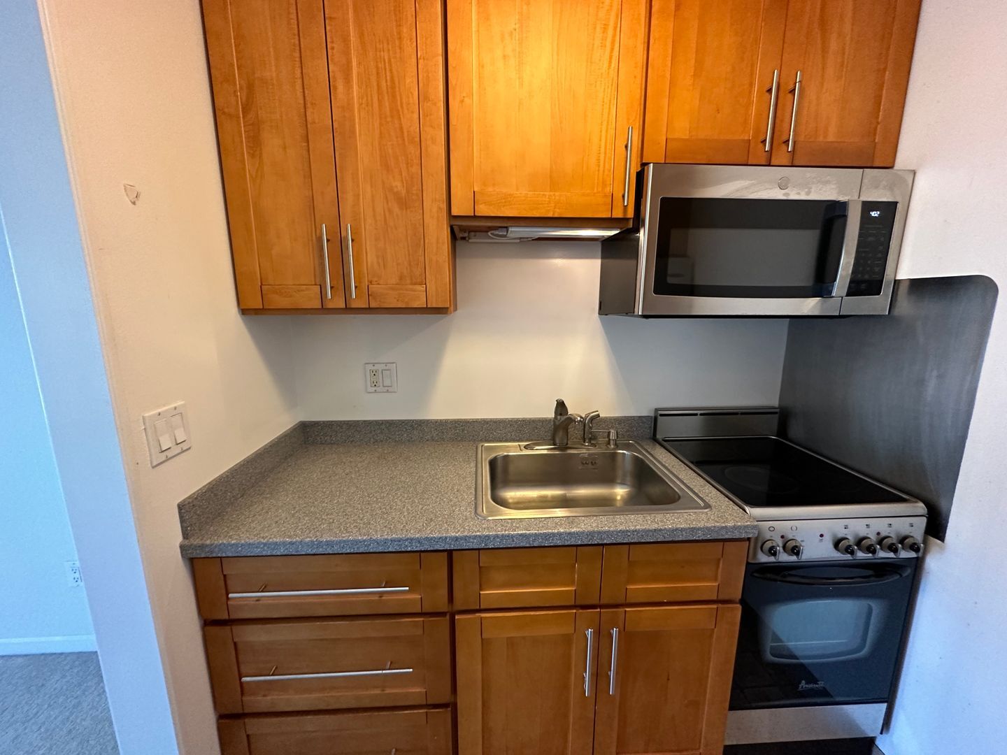 8 Admiral Drive #341 - Emeryville - California - 1 bath rental property