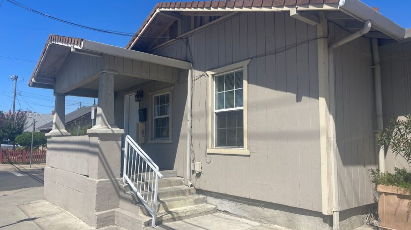 802 S Stockton St - Lodi - California - 3 bed, 2 bath rental property