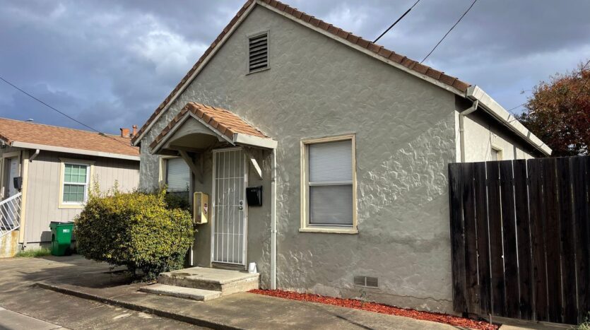 802 S Stockton St - Lodi - California - 1 bed, 1 bath rental property