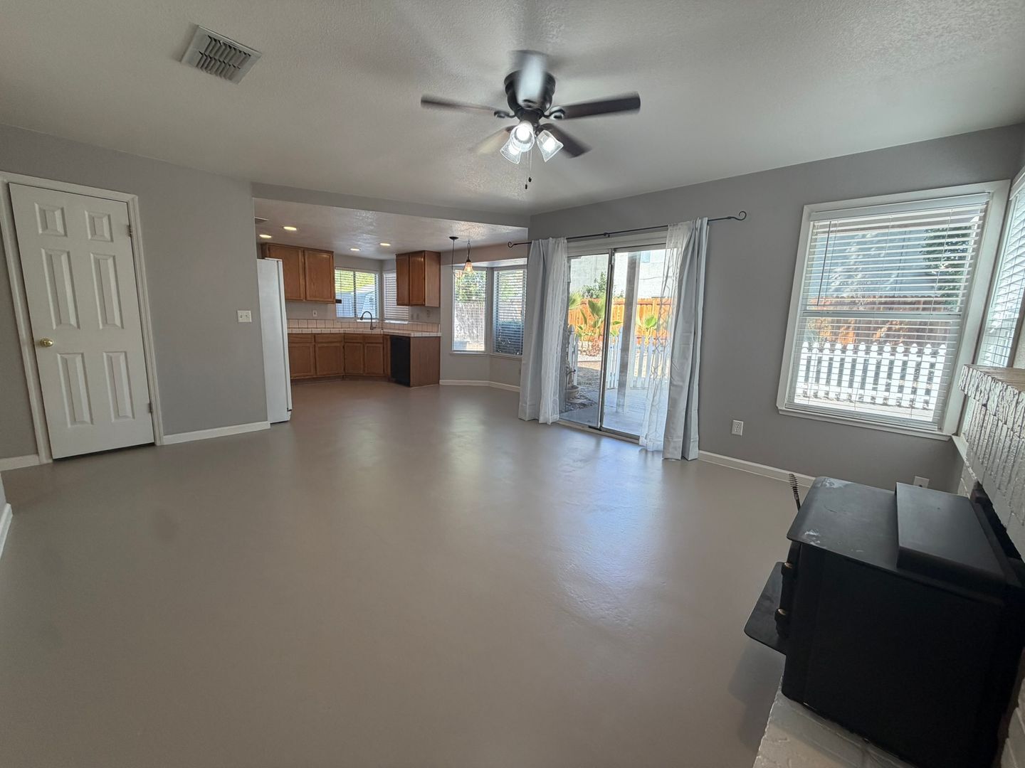 8420 Oak Flat Way  - Antelope - California - 4 bed, 3 bath rental property