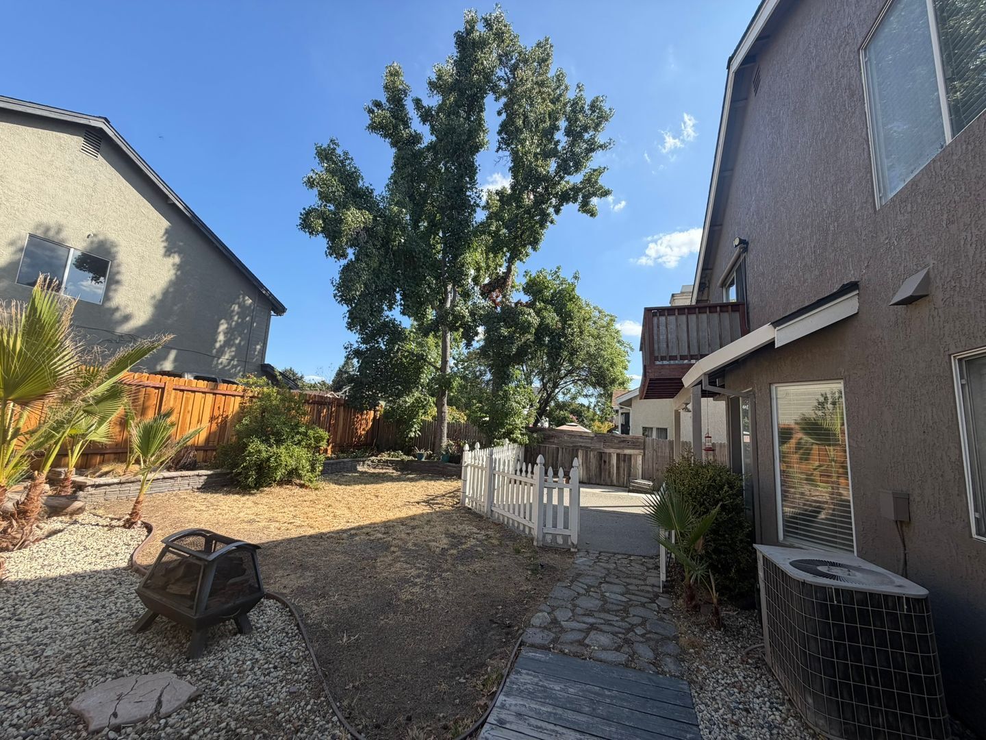 8420 Oak Flat Way  - Antelope - California - 4 bed, 3 bath rental property